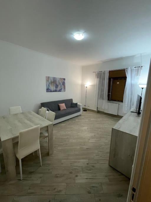 Bilocale A Due Passi Dal Porto E Dal Mare Daire Lido di Ostia Dış mekan fotoğraf